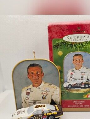 Hallmark 2001 Dale Jarrett Stock Car Champions Nascar Christmas Ornament vehicle